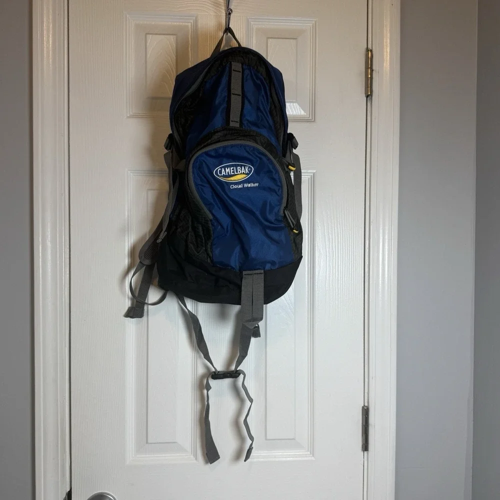 Camelbak Cloud Walker Hydration Hiking Backpack-Blue Grey Black - No Bladder